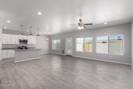 New construction Single-Family house 9290 W Troy Dr, Arizona City, AZ 85123 null- photo 3 3