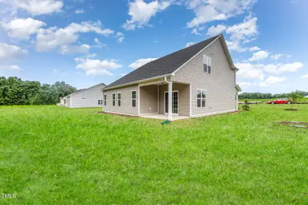 New construction Single-Family house 125 Tuskeegee Dr, Smithfield, NC 27577 plan Clark - image