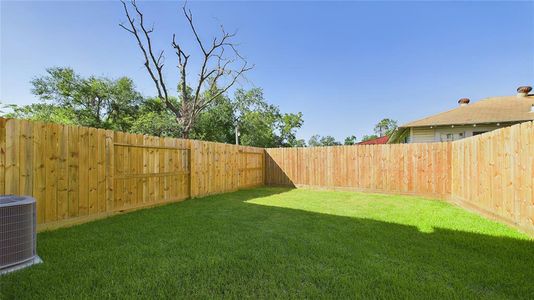 New construction Single-Family house 1415 Boswell St, Houston, TX 77009 null- photo 37 37