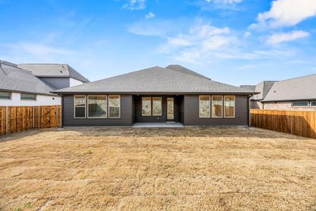New construction Single-Family house 1427 Golden Meadow Dr, Van Alstyne, TX 75495 plan Kensington DEF - image 3