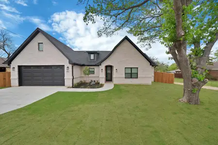 New construction Single-Family house 905 N Trinity St, Decatur, TX 76234 - image