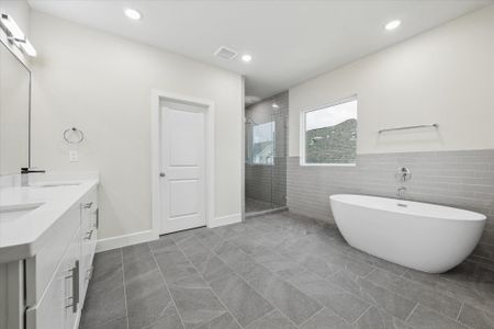 New construction Townhouse house 6330 Paddington Bend Dr, Houston, TX 77008 - image 4