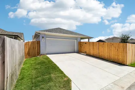 New construction Single-Family house 191 Glocken Ln, Kyle, TX 78640 plan Decker - image 18