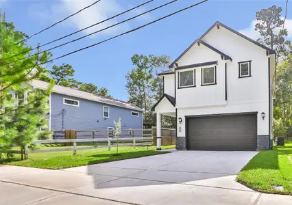New construction Single-Family house 729 Magnolia Point Dr, Houston, TX 77336 - image