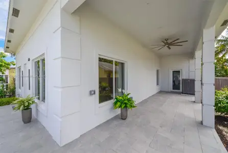 New construction Single-Family house 635 Sw 9Th St, Hallandale Beach, FL 33009 - image