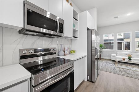 New construction Single-Family house 6702 Metro Blvd, Unit 2, Houston, TX 77083 - image 18