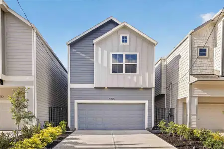 New construction Single-Family house 5525 Katy Fwy, Houston, TX 77007 - image