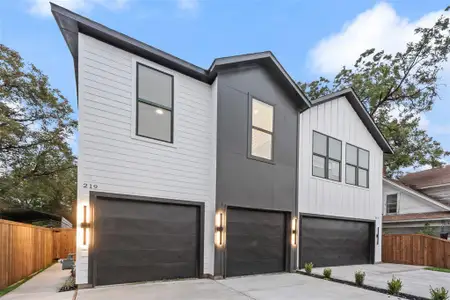 New construction Single-Family house 219 W Yarmouth St, Dallas, TX 75208 - image