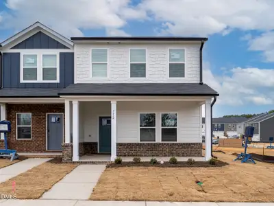 New construction Townhouse house 712 Southland Dr, Zebulon, NC 27597 plan Lakewood - image