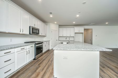 New construction Single-Family house 1960 Central Ave, Summerville, SC 29483 plan Mercer - image 9