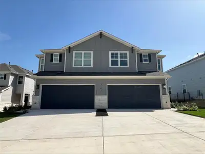 New construction Townhouse house 7205B Grenadine Bloom Bnd, Del Valle, TX 78617 plan Townhome Series - Acadia E - image