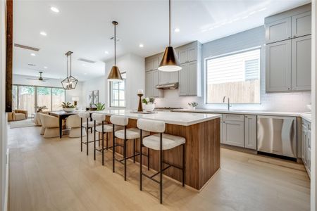 New construction Single-Family house 2329 Richton St, Houston, TX 77098 - image 11