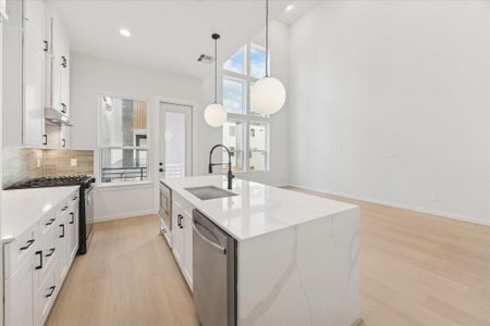 New construction Single-Family house 817 Thornton Rd, Unit F, Houston, TX 77018 plan 9384 - image 8