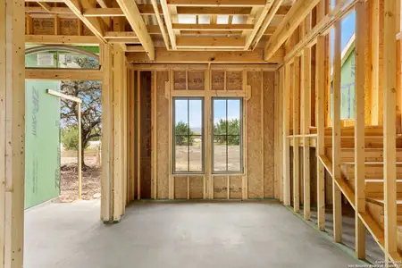 New construction Single-Family house 429 Eider Cv, Spring Branch, TX 78070 - image 5