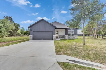 New construction Single-Family house 353 Nene Ln, Bastrop, TX 78602 null- photo 0
