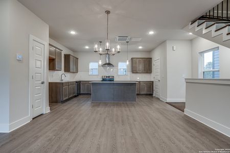 New construction Condo/Apt house 419 Ira Ave, Unit 2101, San Antonio, TX 78209 - photo 19 19