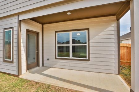 New construction Single-Family house 10913 Ozone Ct, Conroe, TX 77303 plan Landmark Series - Meyerson - image 3