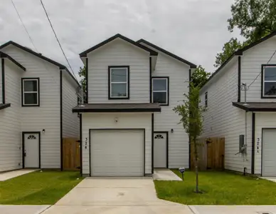 New construction Single-Family house 324 Gans St, Unit B, Houston, TX 77029 null- photo 0