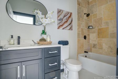 New construction Single-Family house 140 County Rd 6871, Natalia, TX 78059 - image