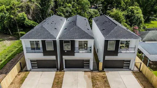 New construction Single-Family house 1913 Dewalt St, Houston, TX 77088 - image