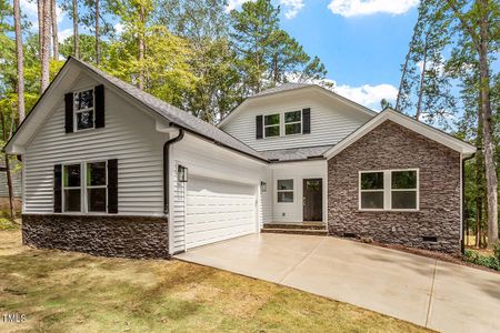 New construction Single-Family house 3255 Yorkshire Circle, Sanford, NC 27332 - photo 0