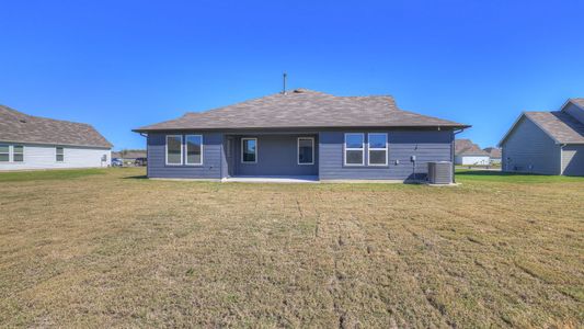 New construction Single-Family house 578 Davis Mountain Dr, Lockhart, TX 78656 The Dean- photo 27 27