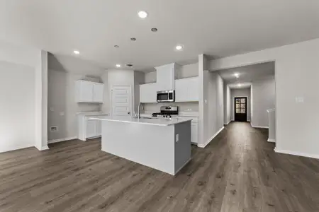 New construction Single-Family house 615 Forest Haven Dr, Van Alstyne, TX 75495 - image 4