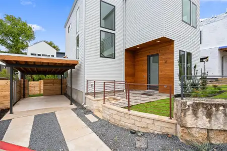 New construction Single-Family house 900 S 2Nd St, Unit 21, Austin, TX 78704 null- photo 0