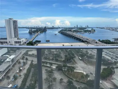 New construction Condo house 1400 Biscayne Blvd, Unit 2106, Miami, FL 33132 - image