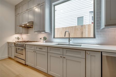 New construction Single-Family house 2329 Richton St, Houston, TX 77098 - image 6