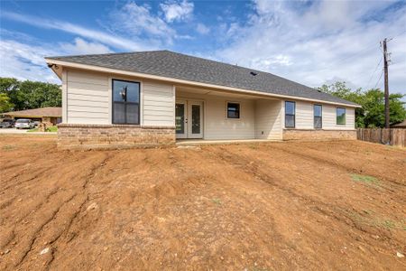 New construction Single-Family house 232 Prairie St, Jacksboro, TX 76458 - image