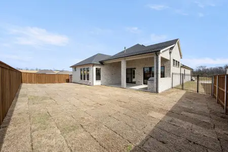 New construction Single-Family house 4730 Hawthorn Hills Ln, Arlington, TX 76005 plan Brynlee II - image 3