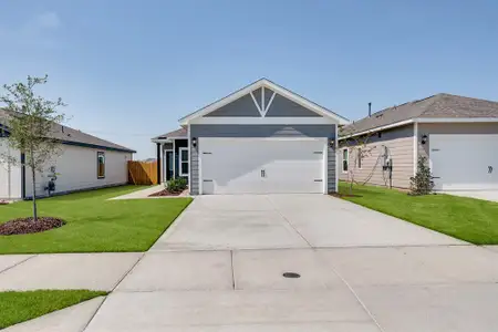 New construction Single-Family house 8320 White Wolf Trl, Ponder, TX 76259 - image