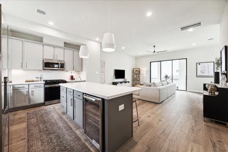 New construction Single-Family house 3911 Willowbend Pt, Houston, TX 77025 - image 7