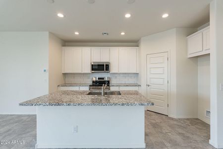 New construction Single-Family house 21553 W Papago St, Buckeye, AZ 85326 Bluebell- photo 9 9