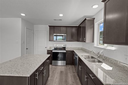 New construction Single-Family house 4029 Lily Glade Ln, Seguin, TX 78155 plan Pierce - image 5