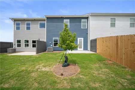 New construction Townhouse house 1330 Magnolia Bend Wy, Unit LOT 306, Jonesboro, GA 30238 - image