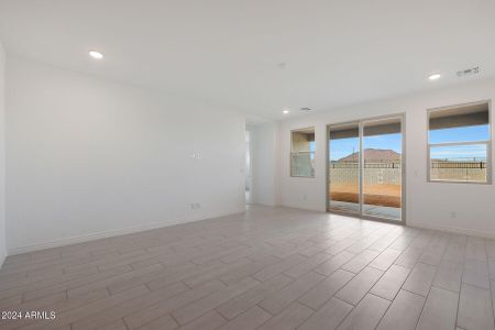 New construction Single-Family house 14830 W El Cortez Place, Surprise, AZ 85387 - photo 5 5