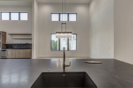 New construction Single-Family house 101 Manciano Dr, Horseshoe Bay, TX 78657 - image 18