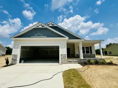 New construction Single-Family house 415 Creeks Edge Dr, Pikeville, NC 27863 - image