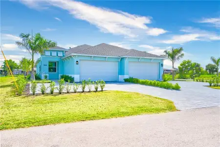 New construction Single-Family house 3804 Se 12Th Ave, Cape Coral, FL 33904 - image