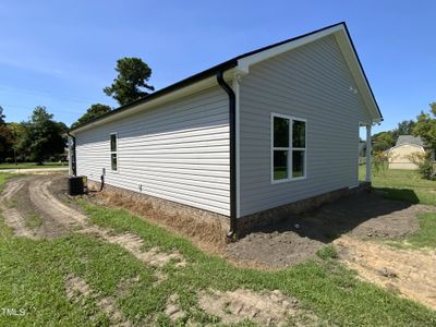 New construction Single-Family house 221 E Jackson St, Coats, NC 27521 - image