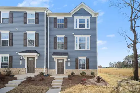 New construction Townhouse house 1211 May Apple Dr, Matthews, NC 28104 - image