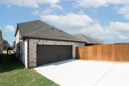 New construction Single-Family house 1413 Sun Garden Wy, Fort Worth, TX 76247 plan Marathon - image