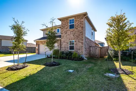 New construction Single-Family house 8603 Treetop Heights Dr, Baytown, TX 77523 plan The Summerfield (865) - image