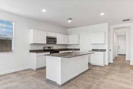 New construction Single-Family house 40055 W Venture Rd, Maricopa, AZ 85138 Dove - photo 2 2