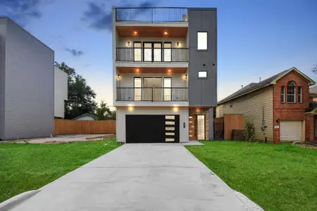 New construction Single-Family house 9014 Ferdinand St, Houston, TX 77051 - image