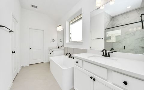 New construction Single-Family house 7314 Prairie Lakeshore Ln, Katy, TX 77493 plan Montclaire - image 10