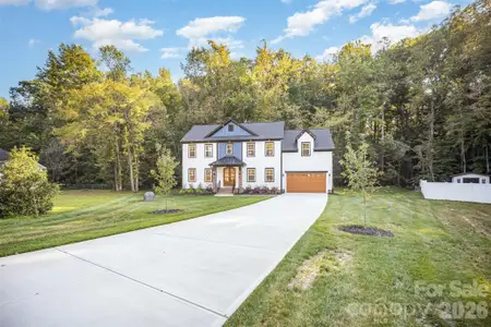 New construction Single-Family house 10405 Briarhurst Pl, Mint Hill, NC 28227 - image