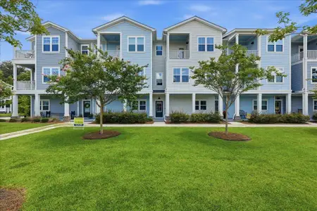 New construction Townhouse house 639 N Laurel St, Summerville, SC 29483 - image